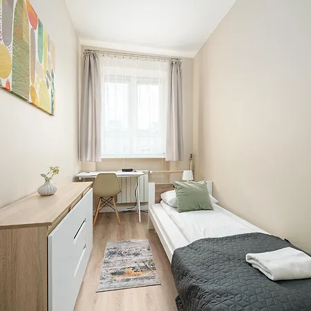 Rentplanet - Kameralna Apartamento Varsóvia